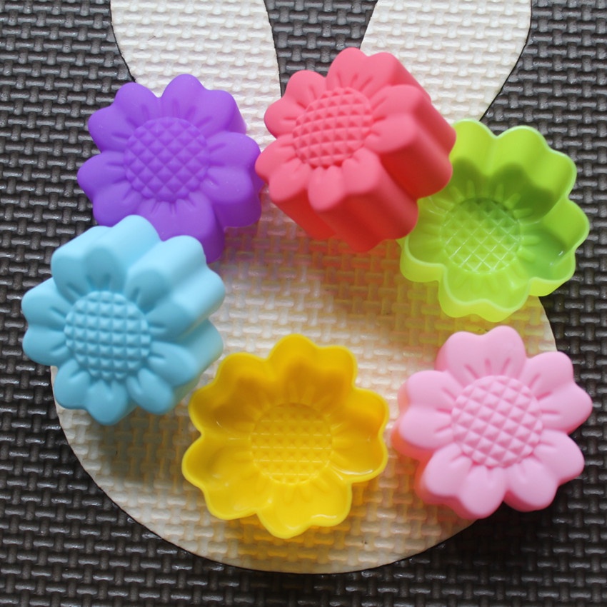 6 Pcs Set Non-Stick Flower Des - مراجعة Soap Making Kits وسعره